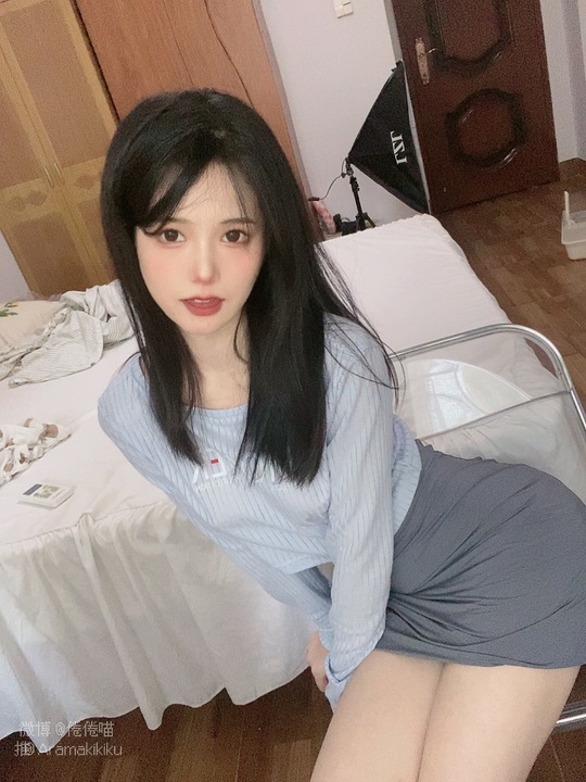倦倦喵全部写真作品合集下载 [更新至17期]-漫图社