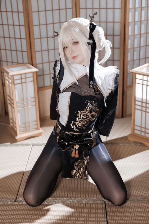封疆疆v-NIKKE胜利女神-白兔布兰儿-和服