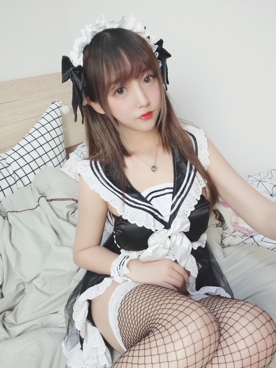 过期米线线喵女仆11