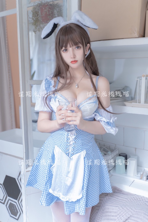 过期米线线喵蓝白23