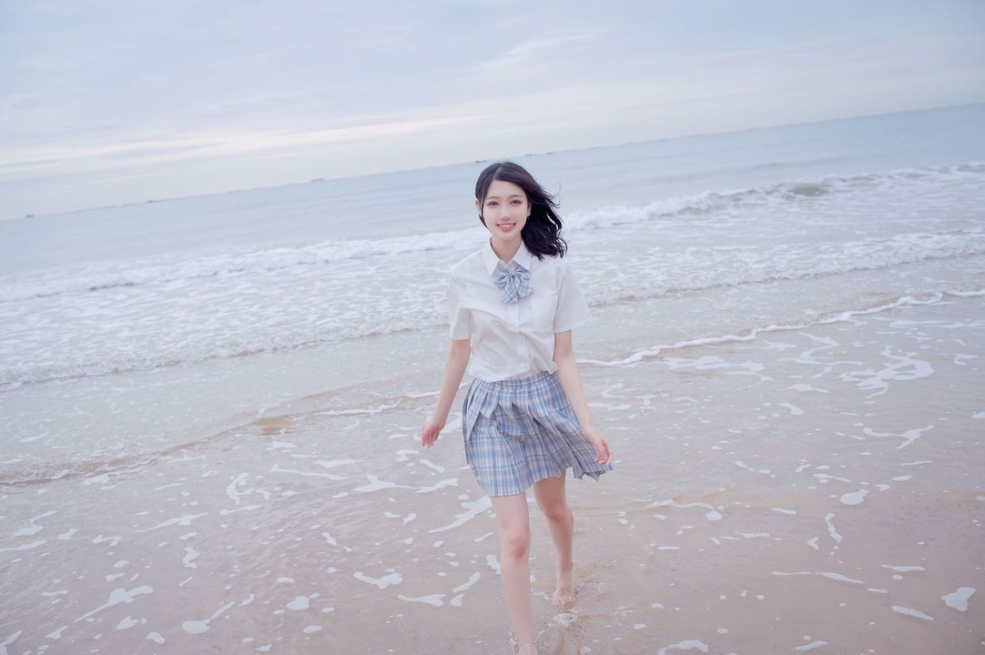 周叽是可爱兔兔-海边jk