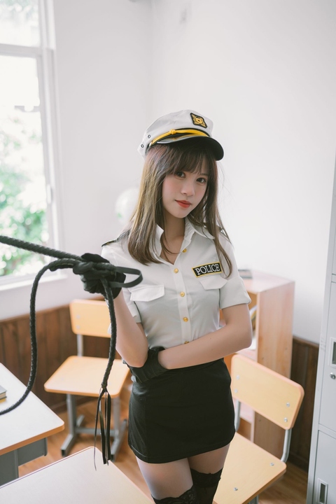 星黛鹿鹿i(千反田鹿子)-日常女警