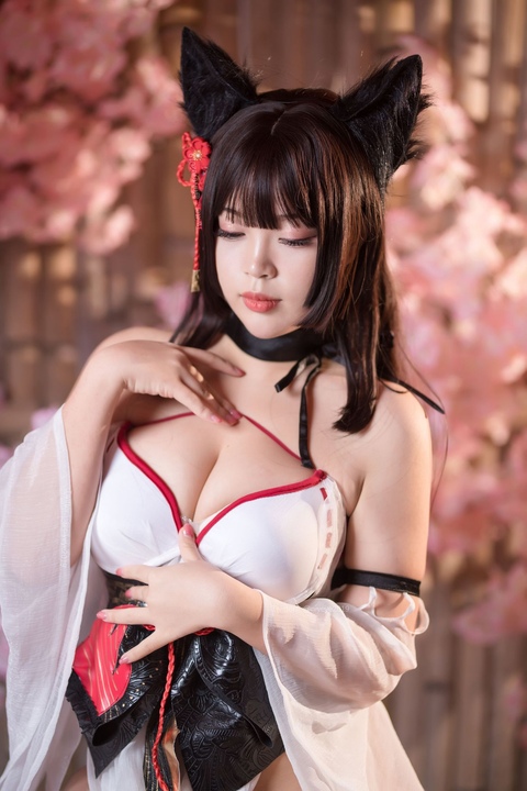 白烨妹纸-湿身泳装