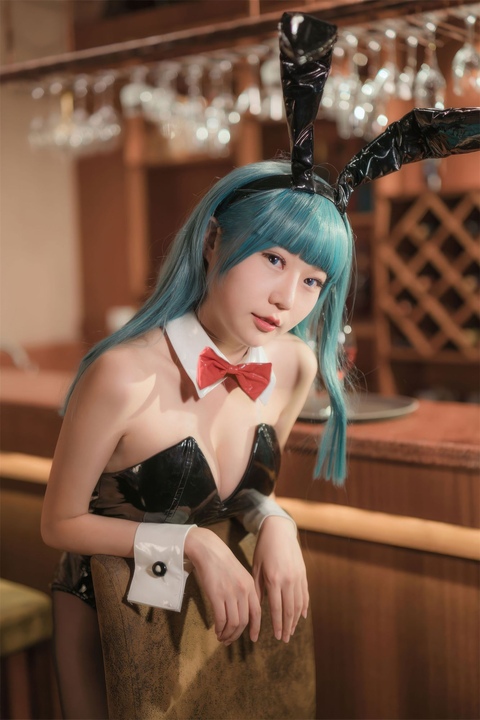 香草喵露露COSPLAY写真套图包欣赏 [更新至67期]