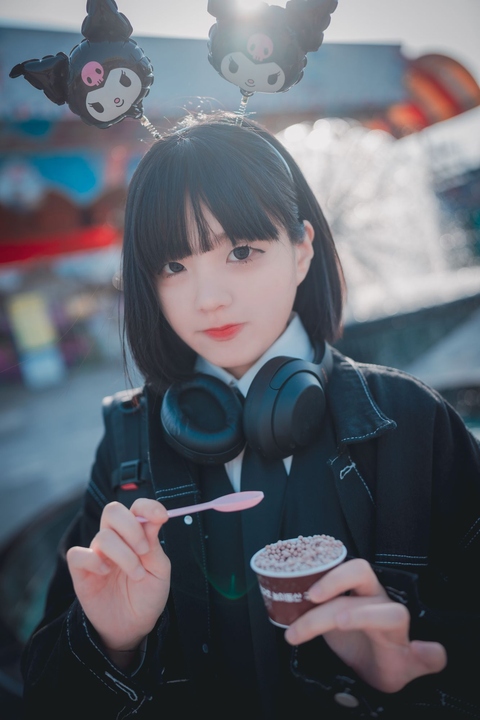 Jenny(정제니)-DJAWA-Theme-Park-Girl