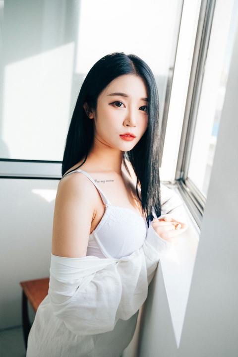 Bomi-LOOZY-The-Undress