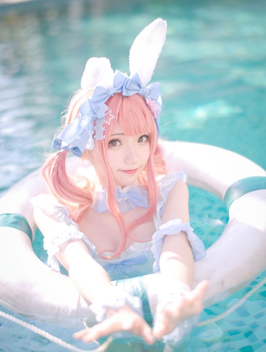 花柒Hana微博25万粉丝博主全套cosplay写真合集下载 [更新至41期]-漫图社