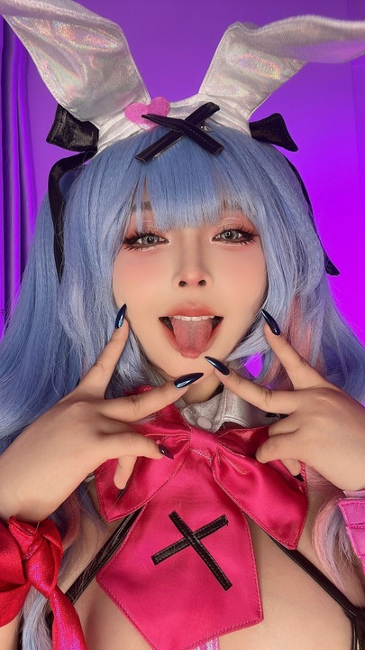 Sayo Momo-Hatsune-Miku-Rabbit-Hole