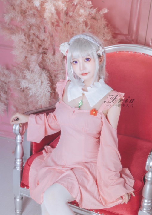 神本无尾写真合集下载 - 清纯甜美Coser精选作品资源