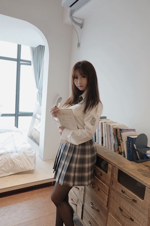 是依酱吖-jk制服