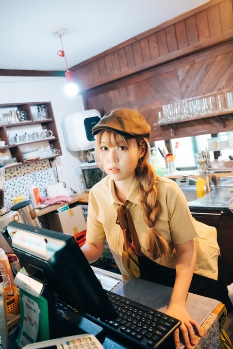 Loozy-Cafe
