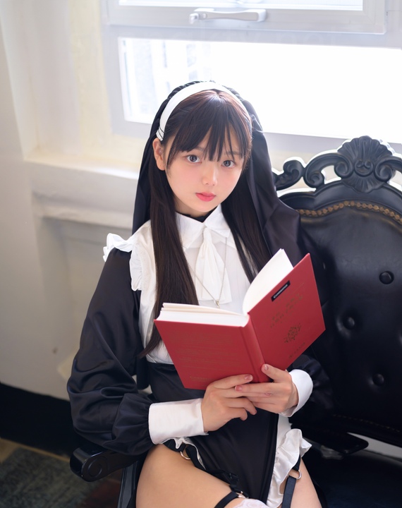 赤西夜夜私人定制修女 [89P1V-6.68G] 套图下载｜冷清气质 × 黑白制服，氛围感绝了！-漫图社