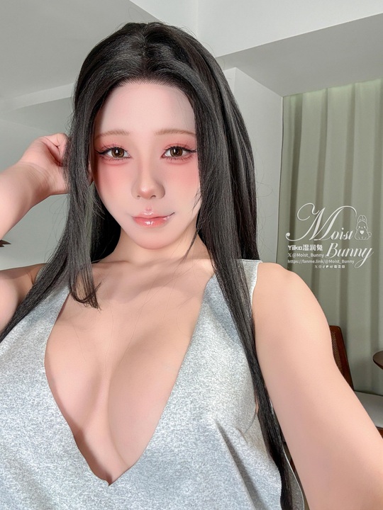 [12月必收] 咬一口兔娘「小酌怡情」129P+3V 全套下载，微醺氛围感拉满！