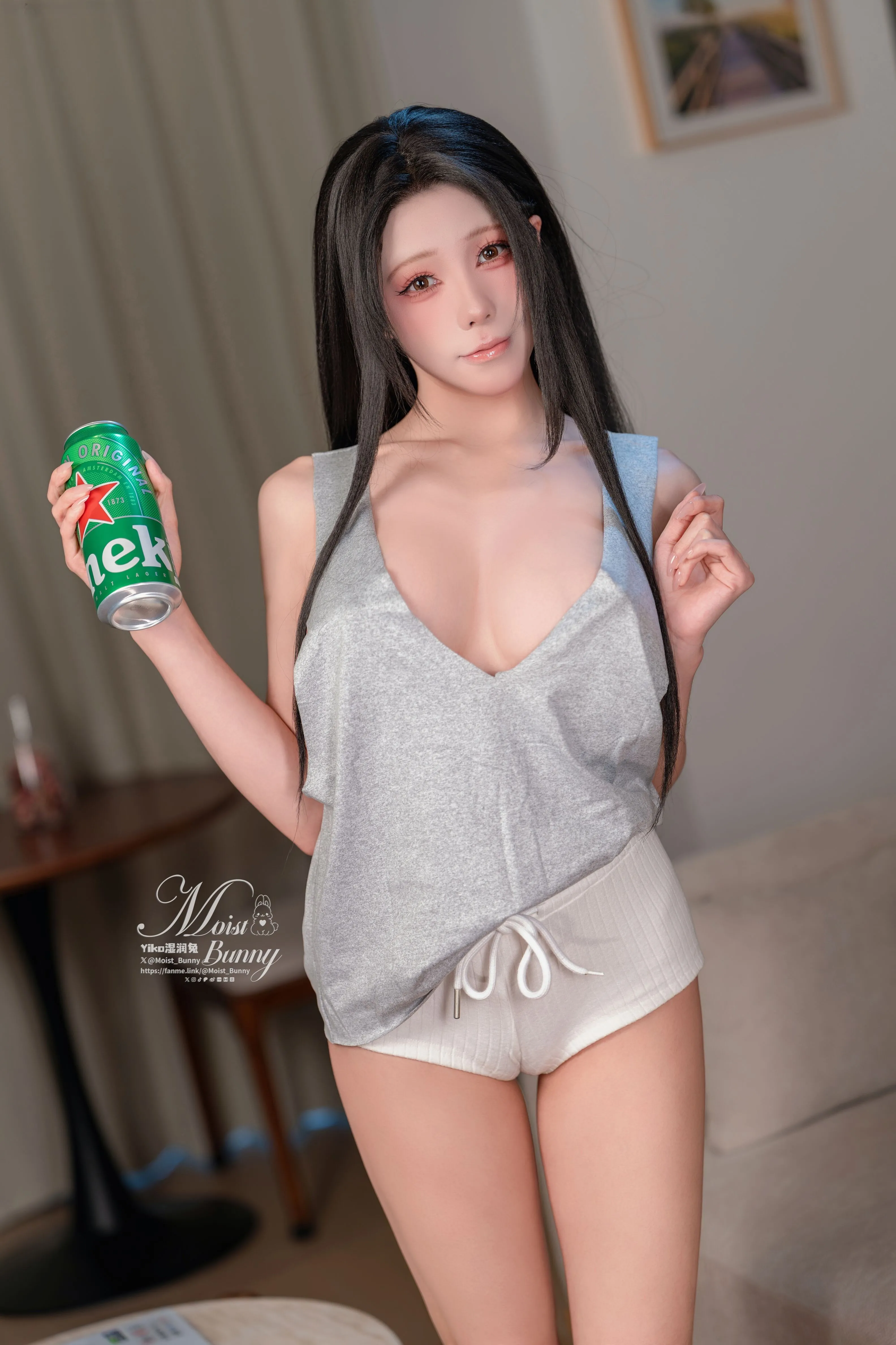 图片[1]-[12月必收] 咬一口兔娘「小酌怡情」129P+3V 全套下载，微醺氛围感拉满！