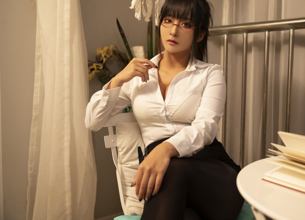 图片[1]-洛璃 LoLiSAMA 私人教师 [126P] 写真套图下载｜高质量COS写真资源分享