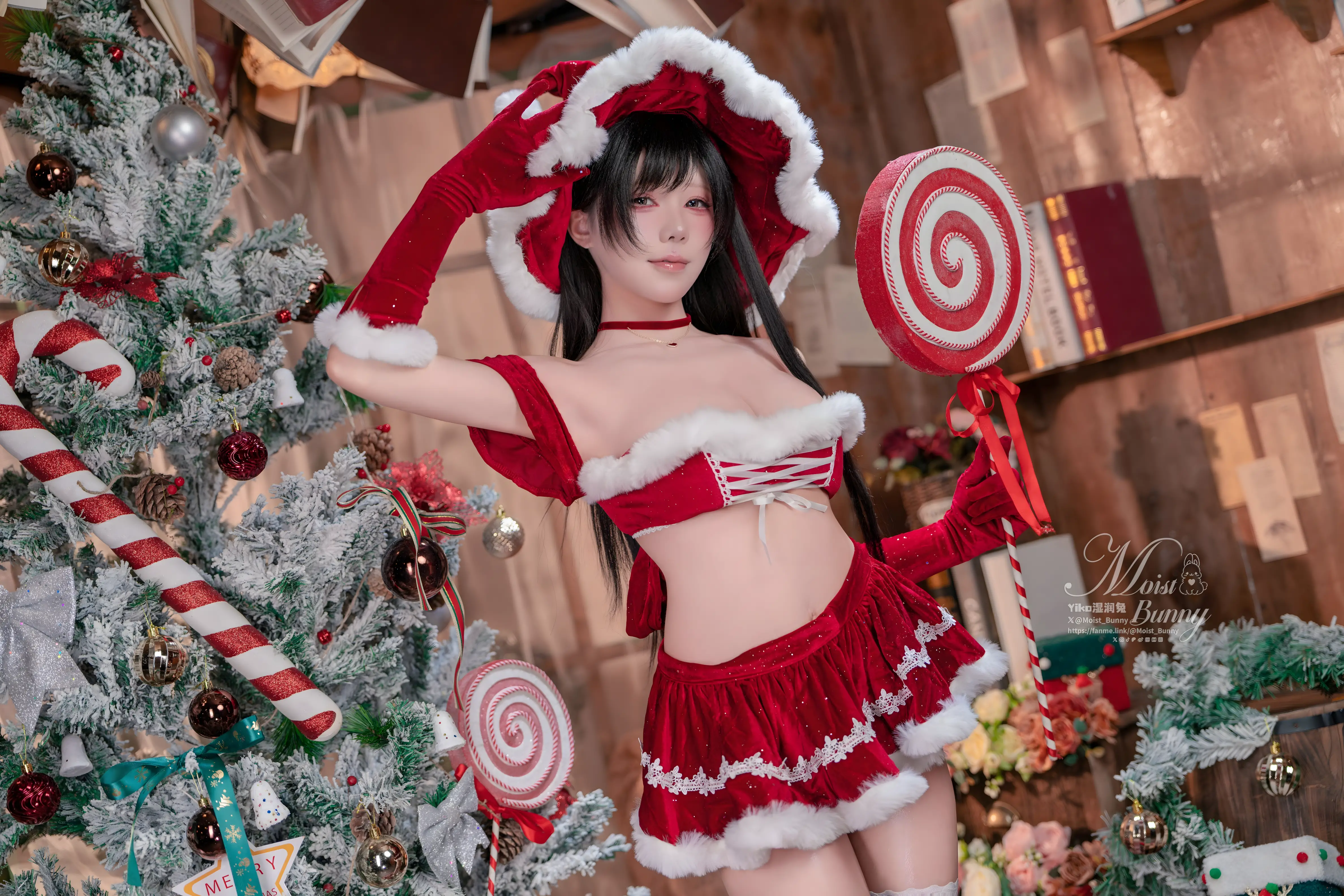 图片[2]-Yiko湿润兔 – 魔法圣诞星 [122P2V]套图下载：节日氛围下的创意cosplay分享-漫图社