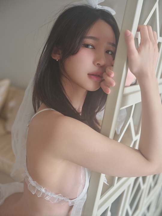 Yeha – ARTGRAVIA VOL.736[158P] 套图，一场关于温柔与光影的邂逅-漫图社