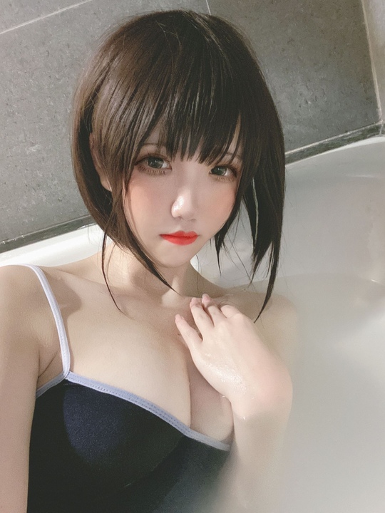阿薰kaori 薰薰加油包合集 1.3 真爱版 写真图包下载-漫图社