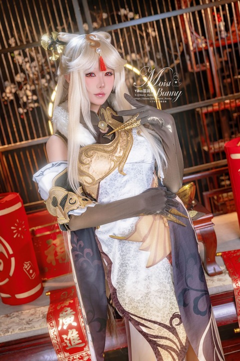 黏黏团子兔 写真套图《金蛇来财·凝光》：这波2.64G的“Good night kiss”真的顶不住！-漫图社