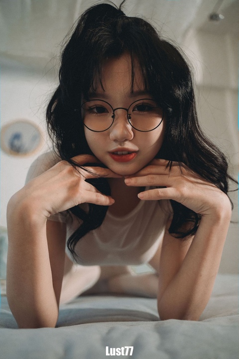 柒柒不可爱 少女记实录  [76P-1.27GB]-漫图社