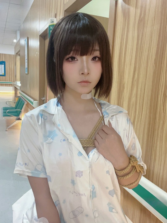 yuuhui玉汇 生病的妹妹 Sickly Cute (1)