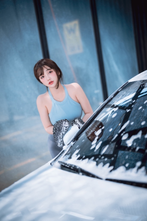 孙乐乐 孙艺恩(Son Ye Eun) - Wash My Car (1)
