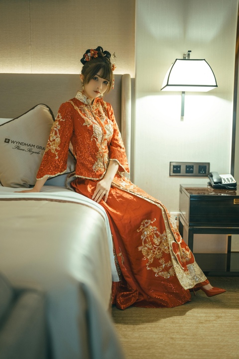 鹿八岁baby《新婚小故事》写真图集+视频下载 – 136P4V合集-漫图社