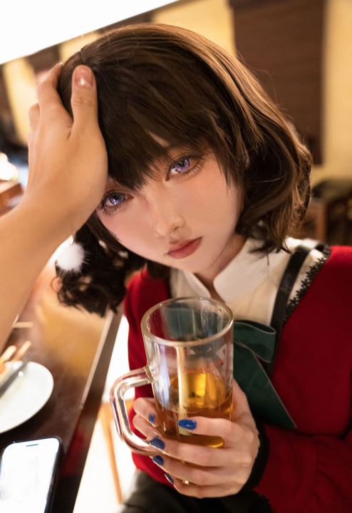 炭烤莉莉黑-桌面少女 冬 林檎