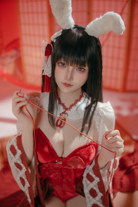 屿鱼还原《碧蓝航线》大山祈愿的巫女兔 - 616MB 高清 58P-漫图社