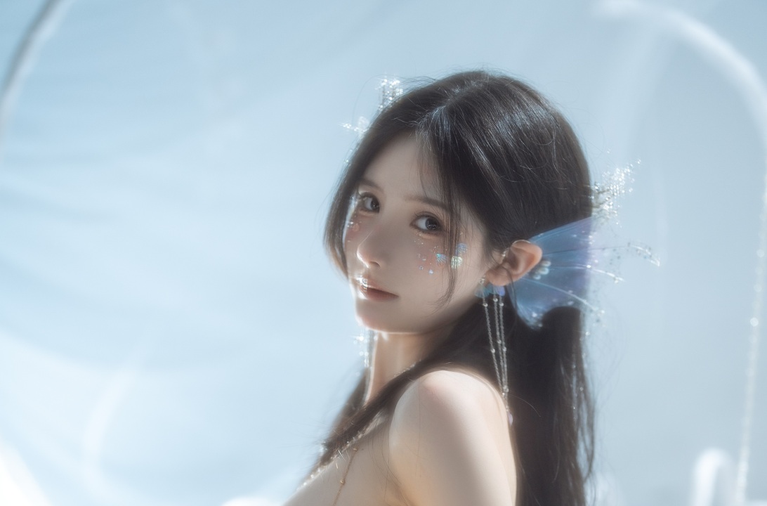 橙子喵酱 · 人鱼｜35P+视频深海绮梦 · 泡沫与海浪中的人鱼公主-漫图社